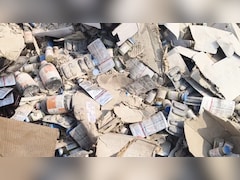 कोरिया शहर के बीच मिला दवाइयों का जखीरा, आसपास खेलते मिले बच्चे; स्वास्थ्य विभाग में हड़कंप