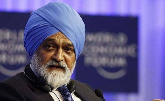 Note Ban May Pull Down Growth To 5% In FY17: Montek Singh Ahluwalia