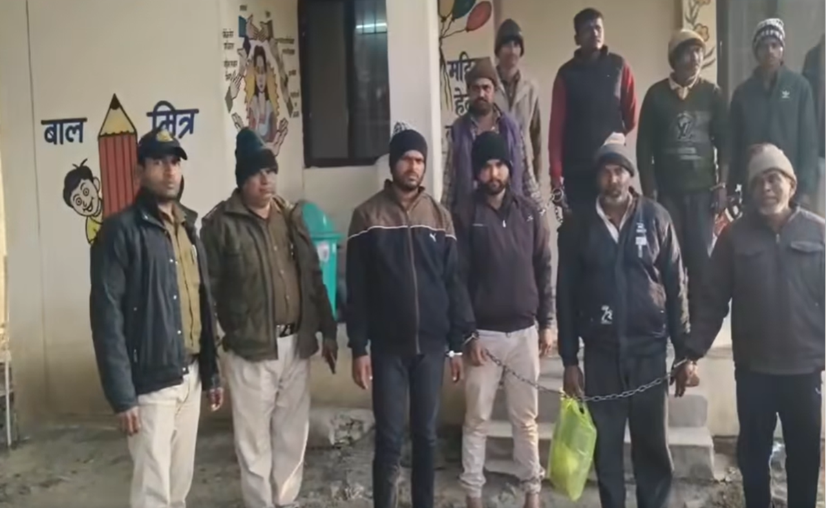 Teacher Suspended: अटरा हत्याकांड; जेल में बंद मर्डर के आरोपी शिक्षक को DEO ने किया निलंबित