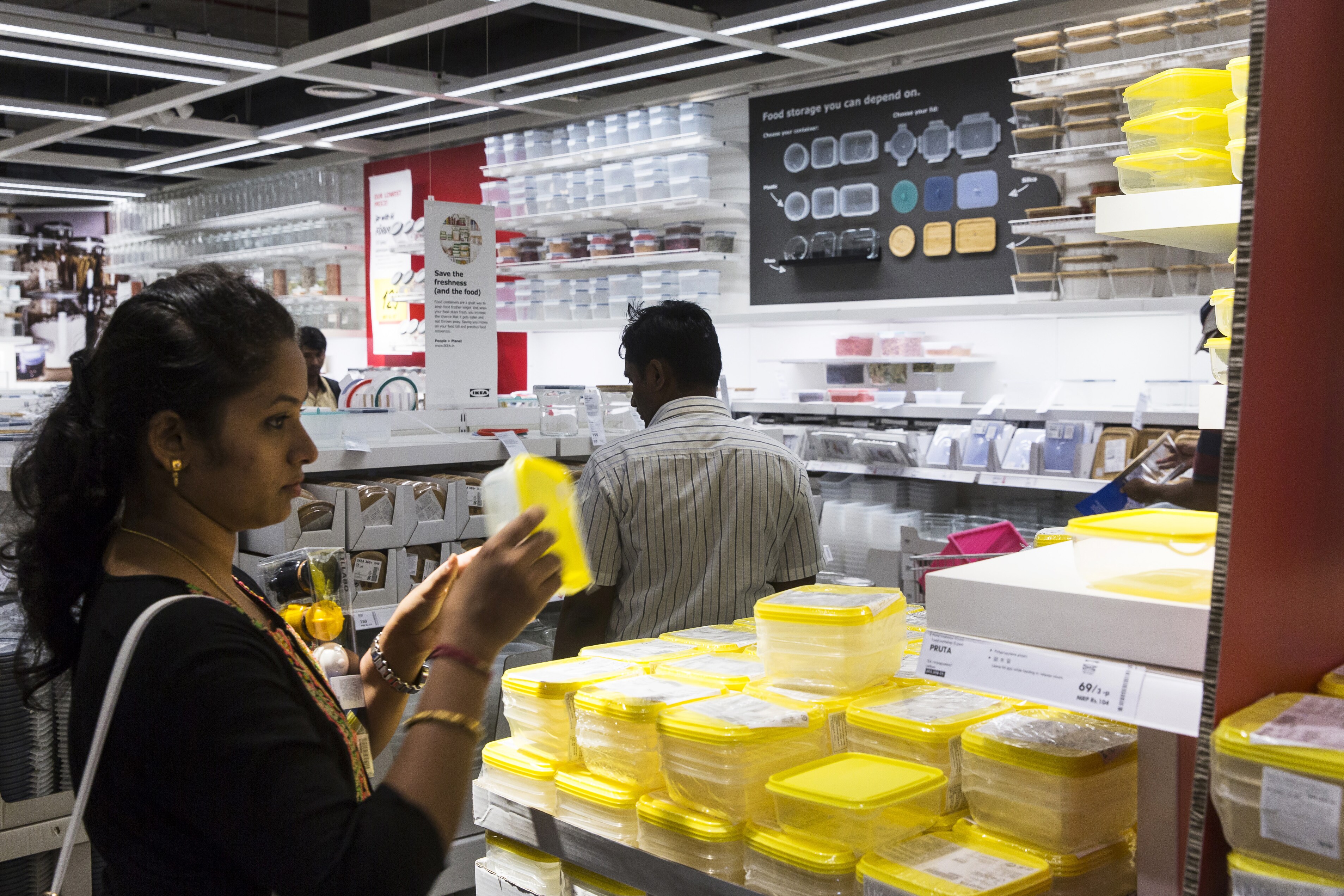 Firms Should List Products&rsquo; Manufacturing Cost With MRP: RBI Board Member Satish Marathe