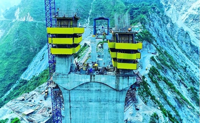 All You Need To Know About Indian Railways' First Cable-Stayed Anji Rail Bridge