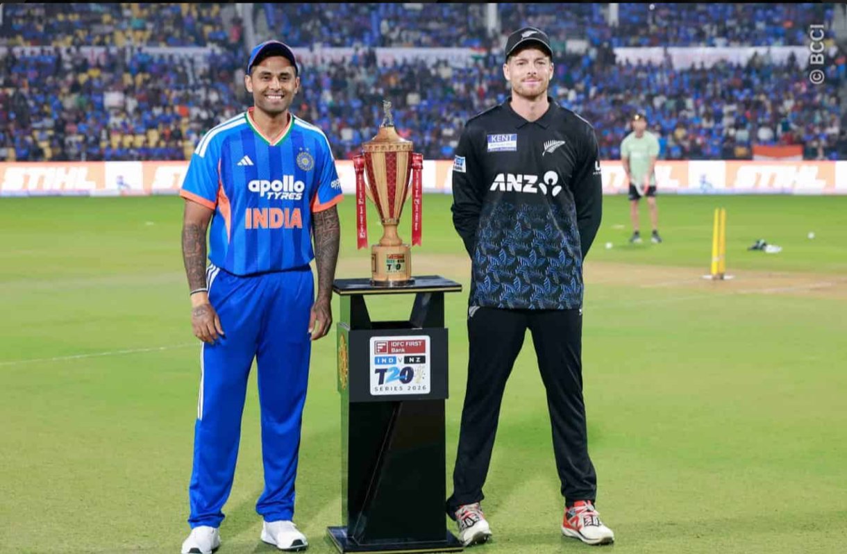 IND vs NZ LIVE Score, 2nd T20I: भारतीय में हुए 2 बदलाव, राणा और कुलदीप की हुई वापसी, जानें कौन हुआ बाहर