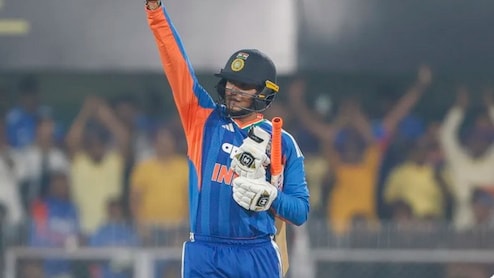 Abhishek Sharma Hospitalized: टीम इंडियाला मोठा धक्का! अभिषेक शर्मा रुग्णालयात दाखल