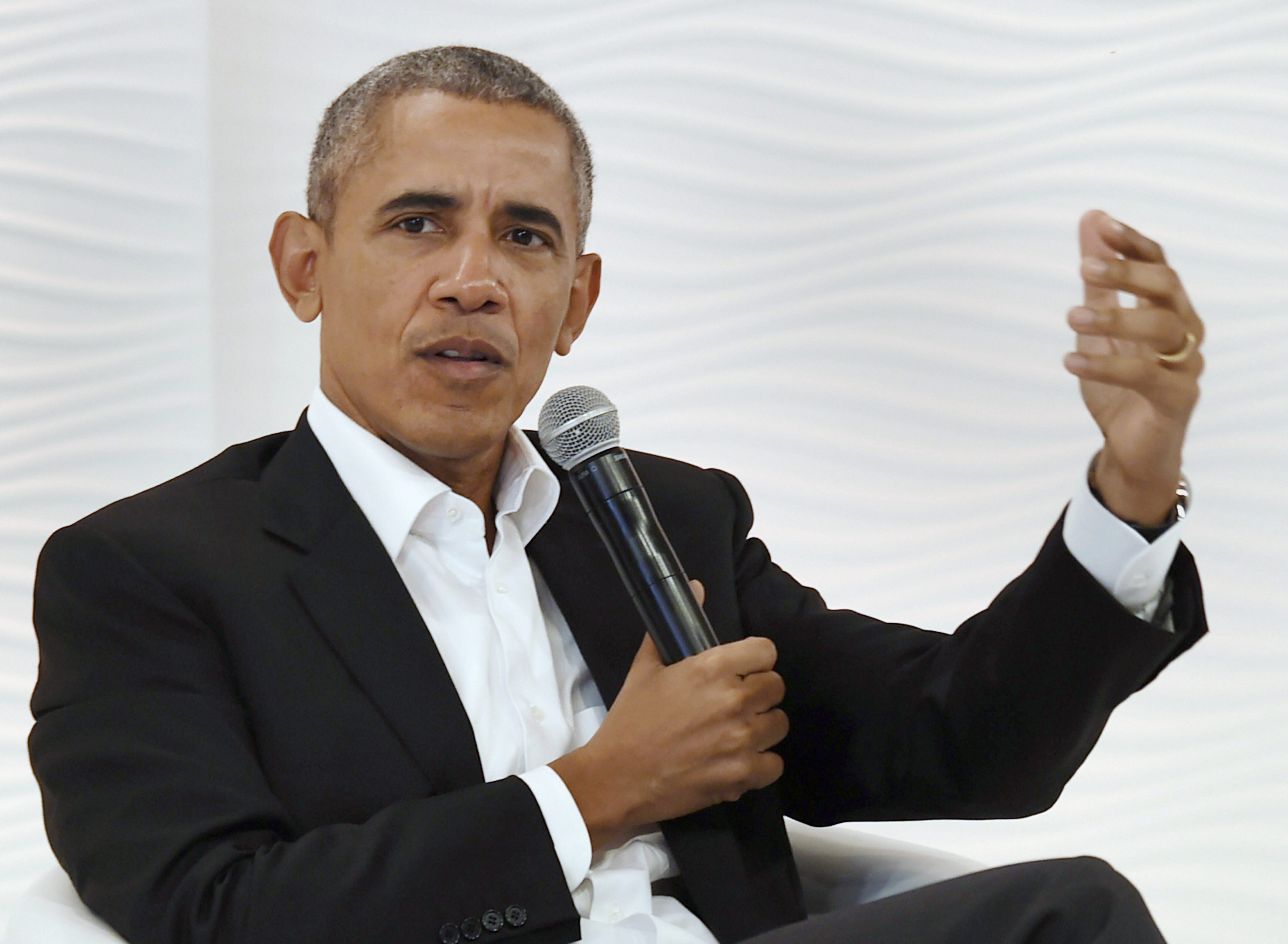 Noise Driving Out Dialogue In Politics, Obama At Town Hall Meeting