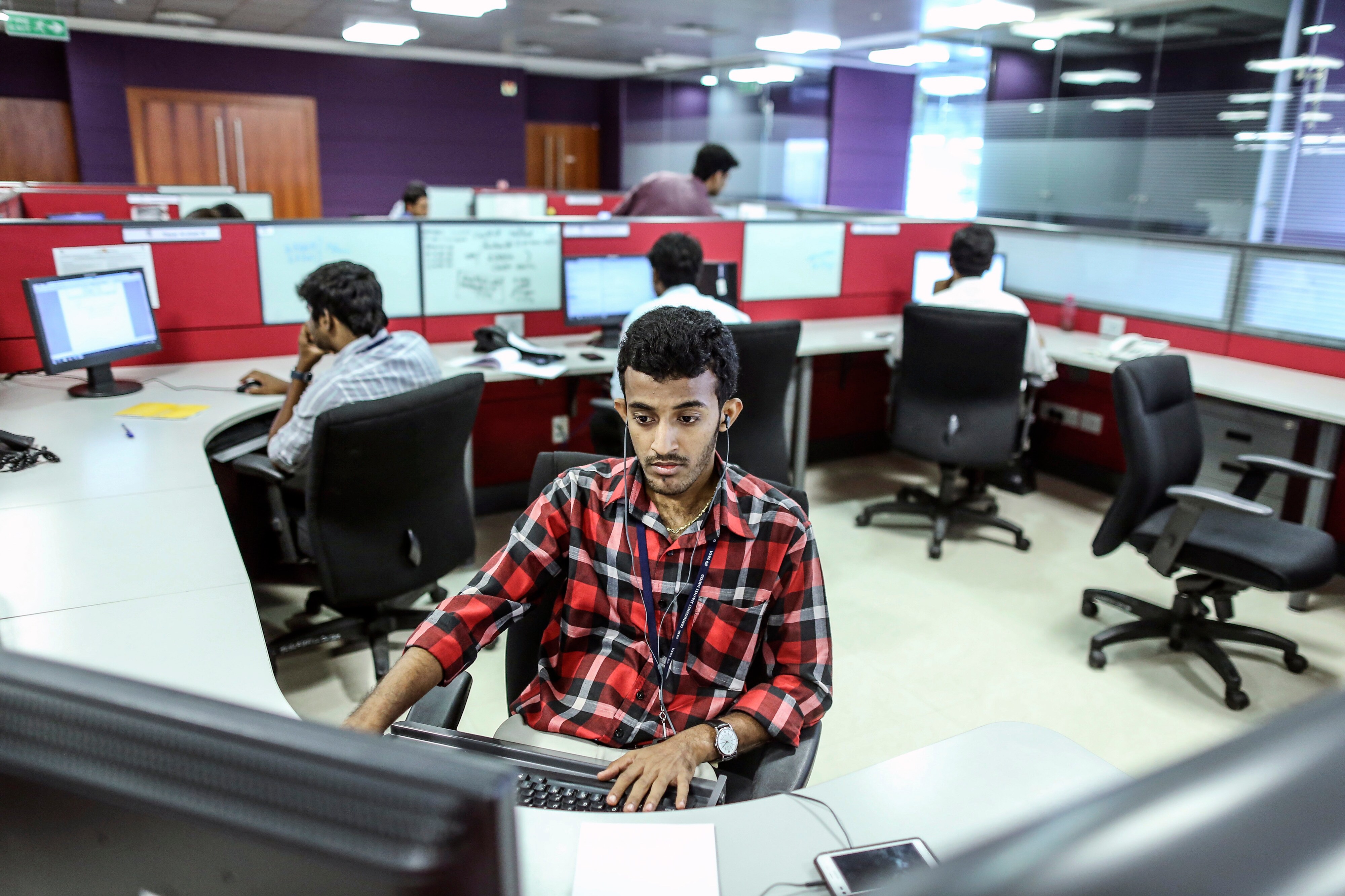 KPIT Technologies Warns Of Slower Revenue Traction in FY17