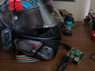 भारतीय इंजीनियर का AI हेलमेट हुआ वायरल, नियम तोड़ते ही ट्रैफिक पुलिस को जाएगी डिटेल