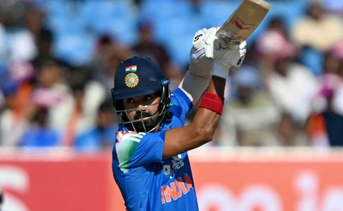 India vs New Zealand LIVE Score, 2nd ODI: KL Rahul Nears Fifty As 5-Down India Eye Fighting Total vs NZ
