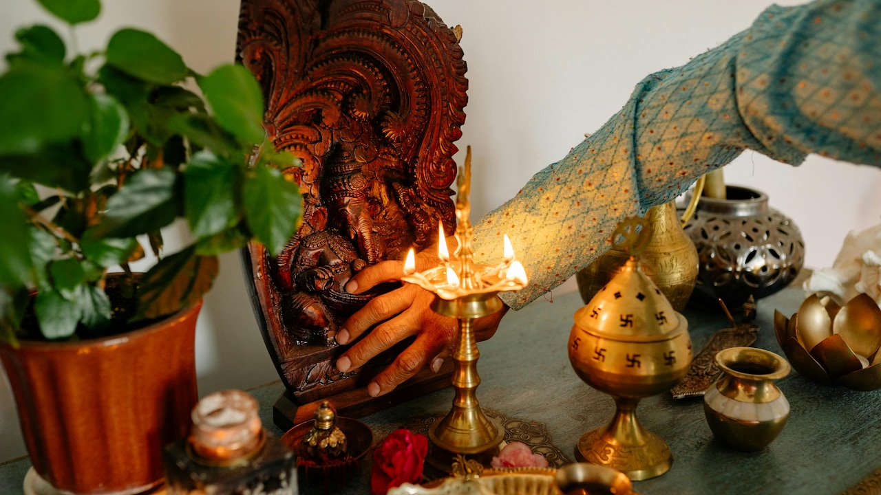 Minimalist pieces invite focus, serenity, and meaningful rituals. Minimalist pieces invite focus, serenity, and meaningful rituals.