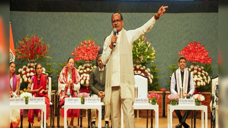 शिवराज सिंह चौहान के संसदीय क्षेत्र में बोर्ड टॉपर्स को 'प्रेम-सुंदर सम्मान'; कृषि मंत्री ने सुनाया ये किस्सा