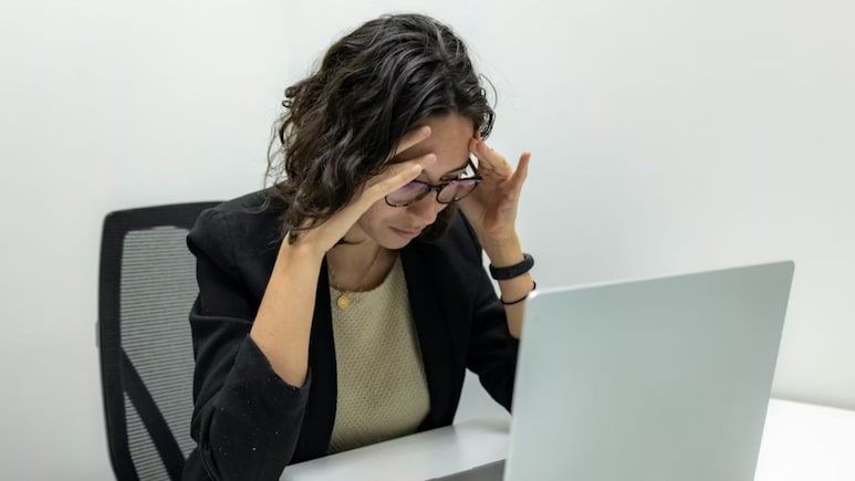 'दुखी हैं तो 10 दिन की छुट्टी लें'...इस कंपनी ने बनाया ऐसा Rule, खुशी के मारे झूम उठे एम्प्लॉय