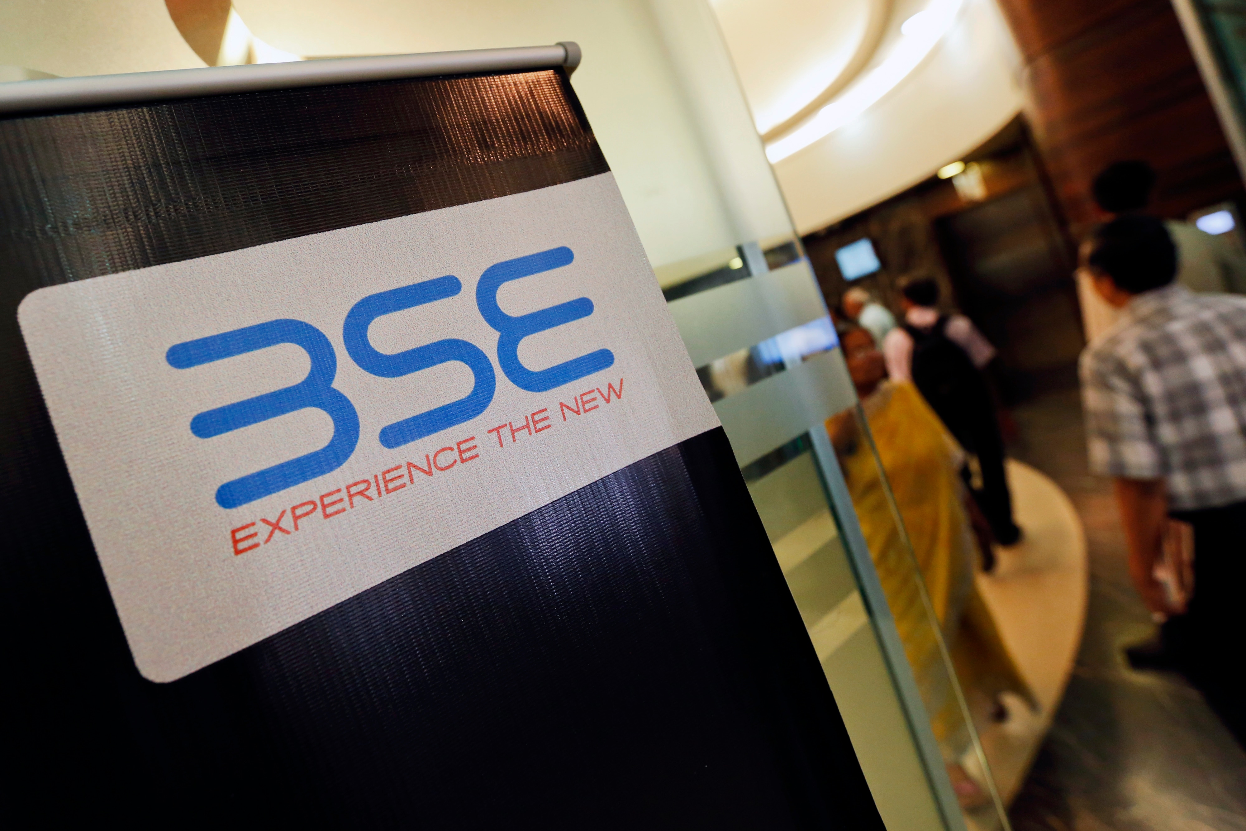 Sensex, Nifty Decline After Bearish Calls Drag ITC, Sun Pharma
