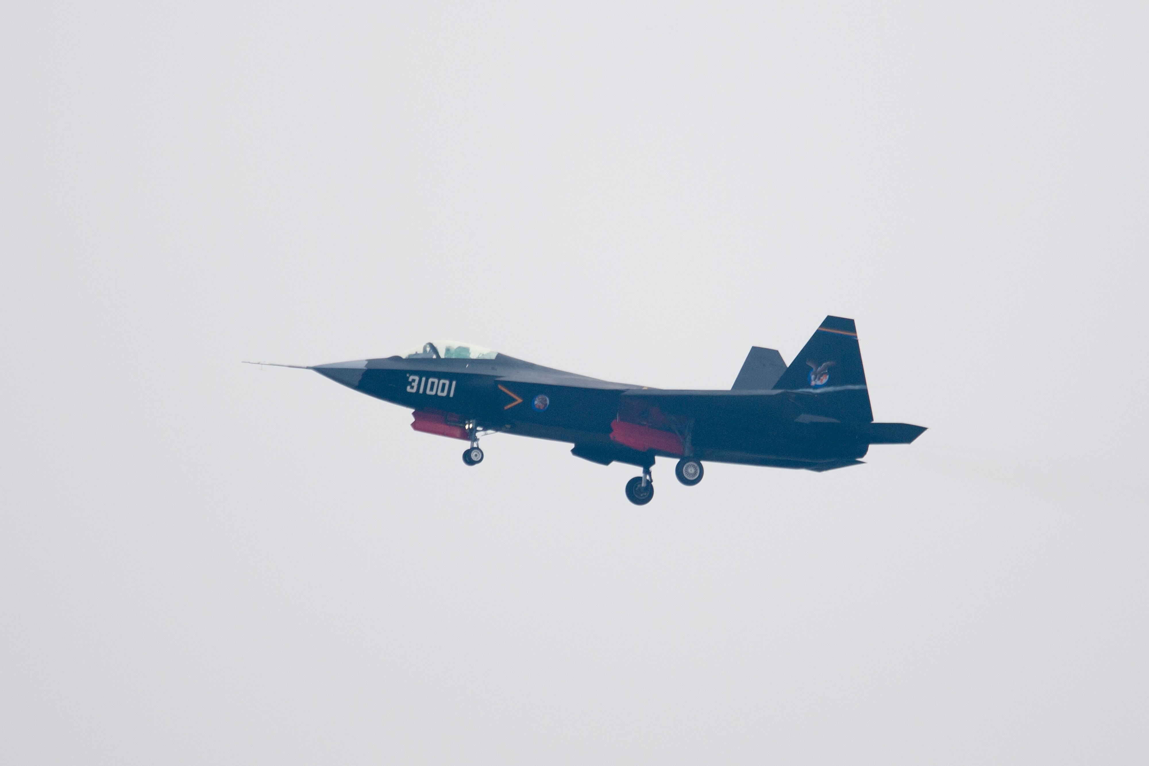 China&rsquo;s Unveils First Stealth Fighter, Pakistan Eyes Export Variant