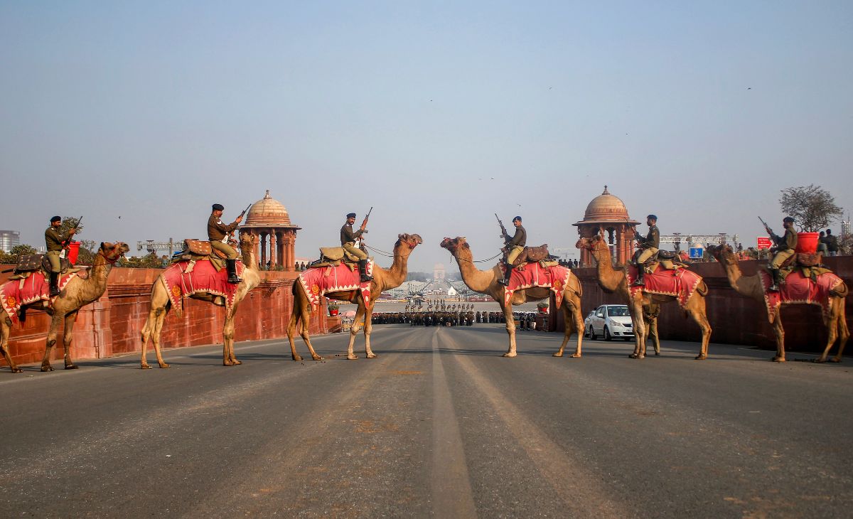 दिल्ली में आज बढ़ेगा 2-4 डिग्री पारा, फिर होगी बारिश; ठंडी के बीच गर्मी जैसा मौसम क्यों? IMD ने बताया
