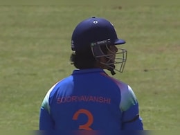 IND U19 vs ZIM U19: बांह पर काली पट्टी बांधकर क्यों खेल रहे हैं भारतीय खिलाड़ी?