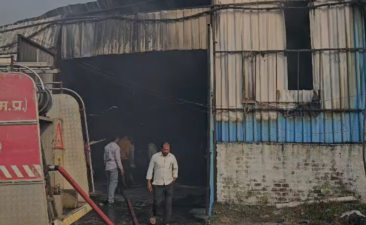 छिंदवाड़ा की पाइप फैक्ट्री में आग; रॉ मटेरियल खाक, जानिए कितने का हुआ नुकसान