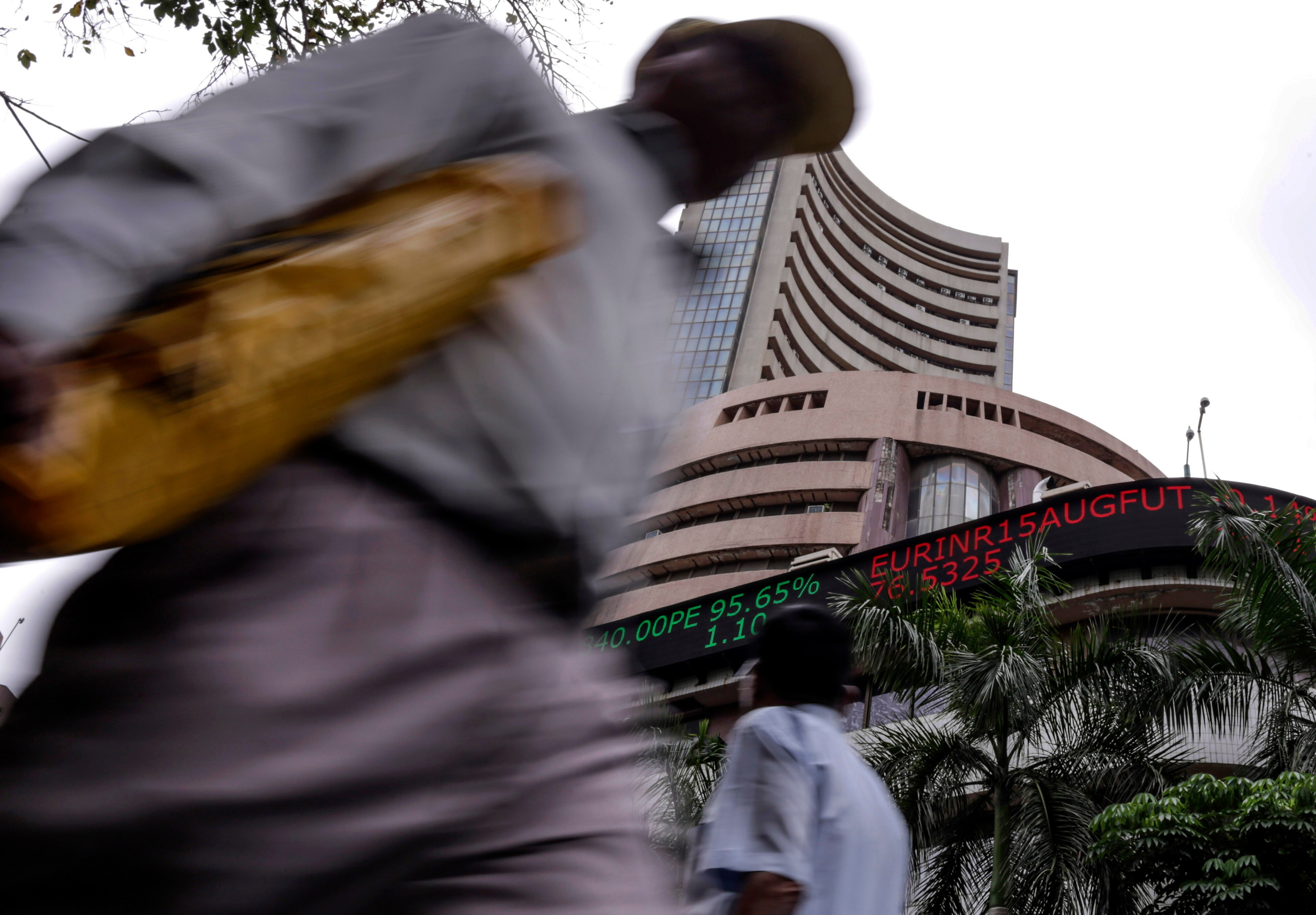 Markets: Sensex Ends Nearly 400 Points Lower As Budget Fails To Enthuse Investors; Nifty Closes Near 11,800