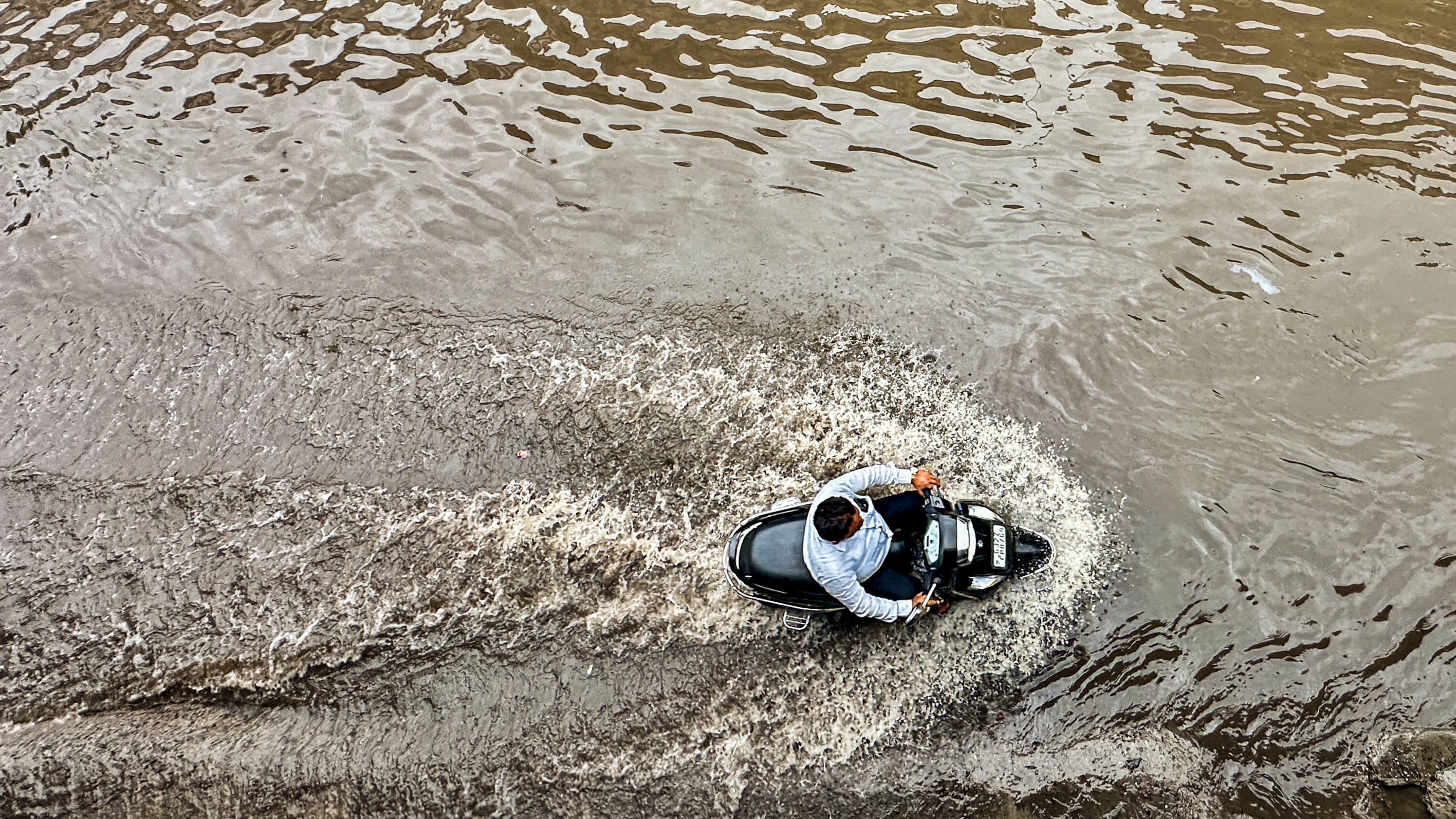 Mumbai, Thane, Raigad On Yellow Alert Till 1 AM, Says IMD