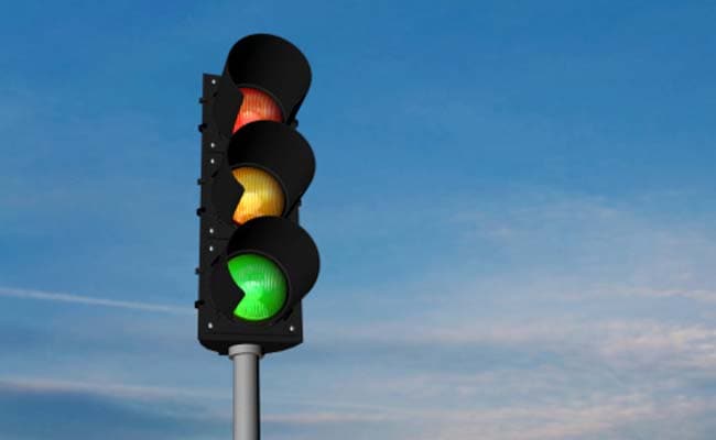 Red Means Stop! Banking App Cuts Customer Spending