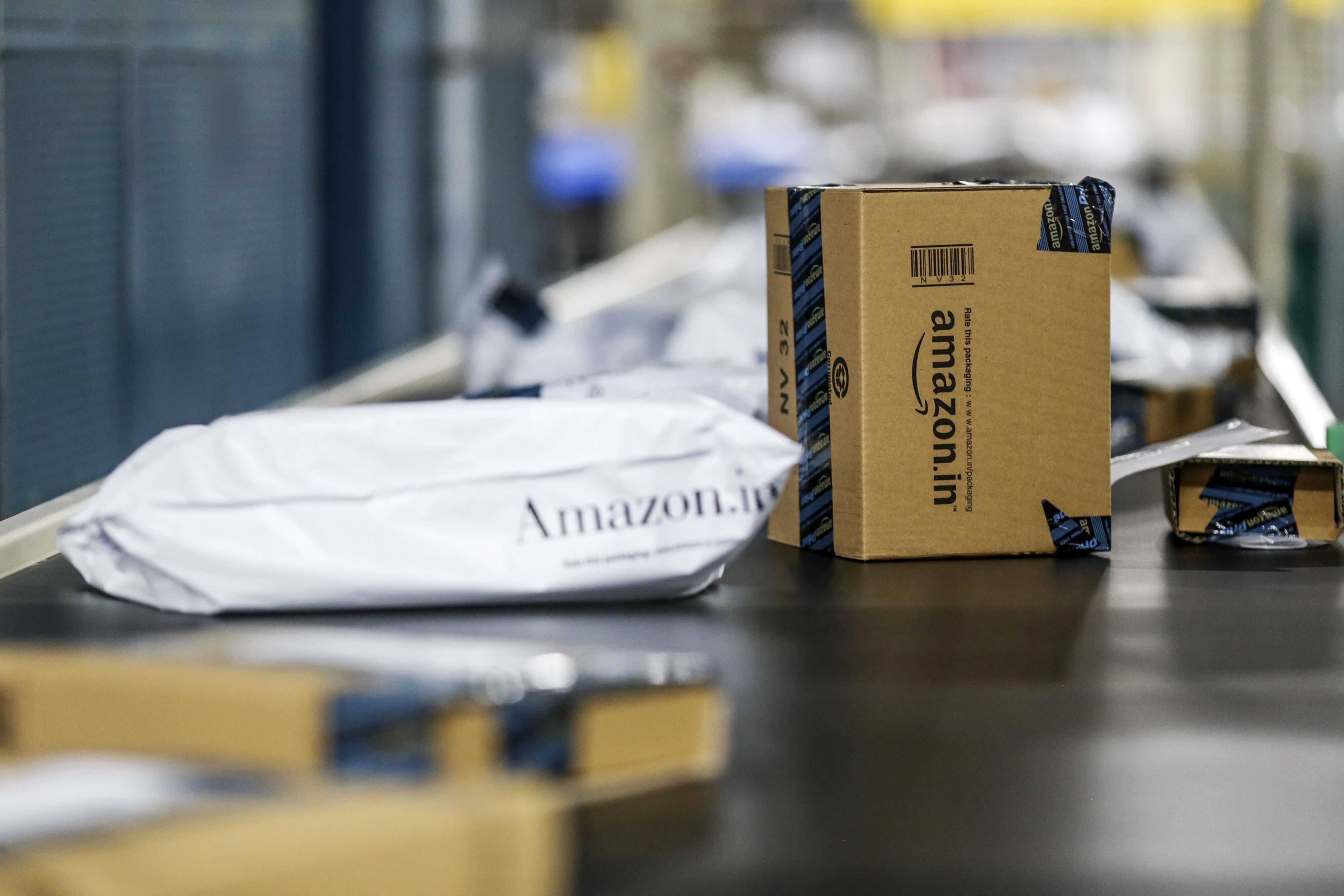 Amazon Beats Flipkart To Become India&rsquo;s Largest Online Retailer By  Gross Sales
