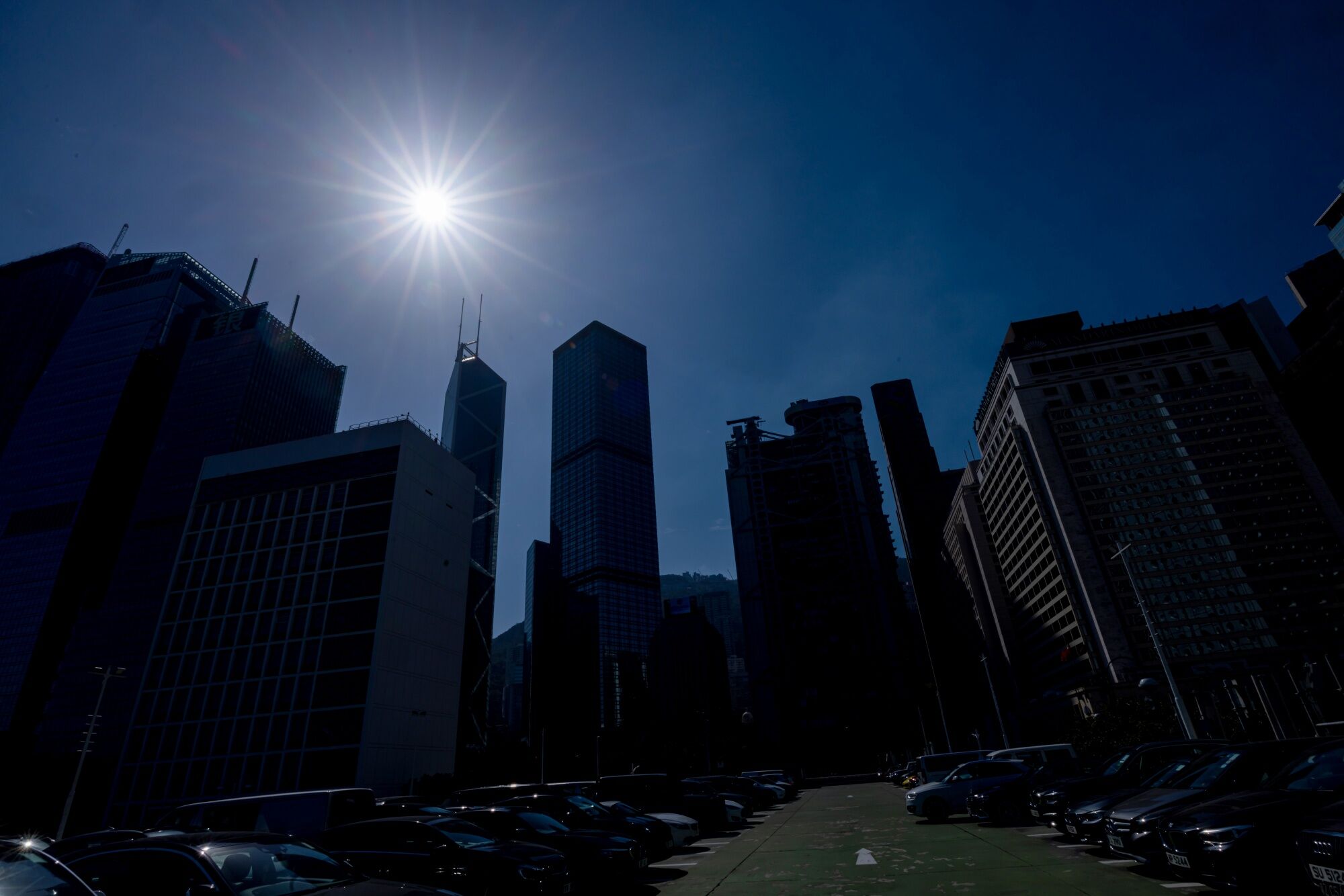 Hong Kong&rsquo;s Worst Office Slump Squeezes Real Estate Funds