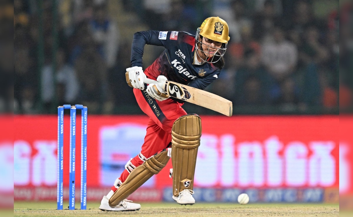 MI vs RCB Live Score: तेज शुरुआत दिलाने के बाद स्मृति मंधाना लौटी पवेलियन, RCB को लगा पहला झटका