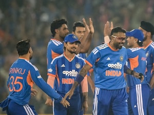 2nd T20I LIVE: Suryakumar Yadavs Experiment Works, NZ Go 5 Down vs India