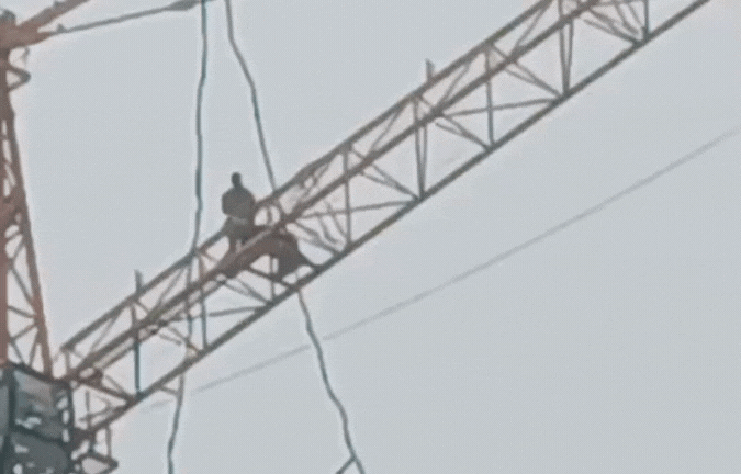 ग्वालियर में मजदूर बन गया 'शोले का वीरू', इस वजह से उठाना पड़ा बड़ा कदम