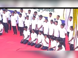 बीजापुर में 52 नक्सलियों ने एक साथ डाले हथियार, 15 दिनों में 170 से ज्यादा Naxali कर चुके हैं सरेंडर&nbsp;