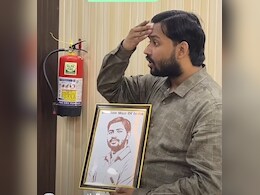 छात्रा ने खान सर को द&zwj;िया ऐसा तोहफा, देखते ही स&zwj;िर पकड़ ल&zwj;िया उन्&zwj;होंने, वीड&zwj;िया हो गया वायरल