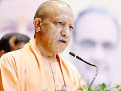 यूपी सरकार ने 68 हजार से ज्‍यादा कर्मचारियों की सैलरी रोकी, जानें क्‍या है वजह