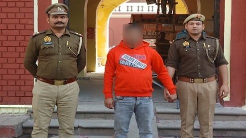 लखनऊ: KGMU में महिला डॉक्टर के धर्मांतरण में शामिल 25 हजार का इनामी गिरफ्तार, क्या खुलासे किए?