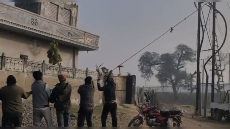 जयपुर के रेनवाल में रात 12 बजे से अंधेरा कायम, 9 घंटे से बत्&zwj;ती गुल &nbsp;&nbsp;