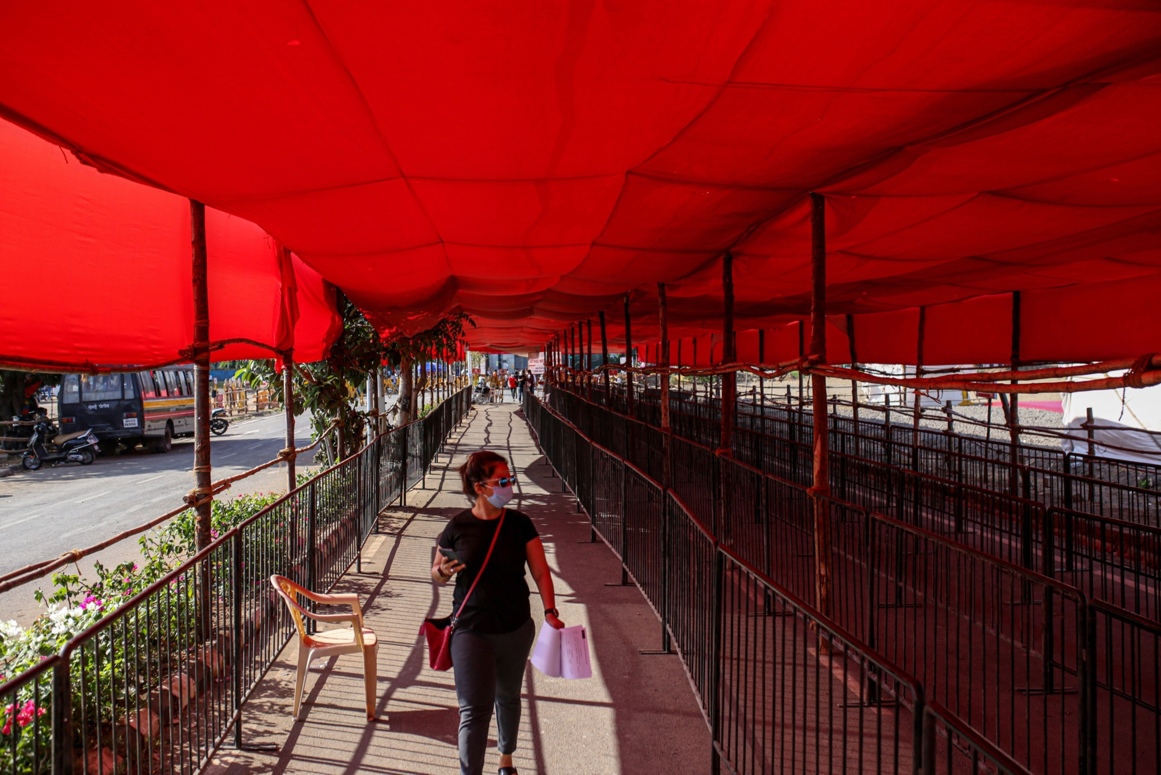 Coronavirus India Cases: Active Infections Rise Again, Daily Deaths Top 4,000 