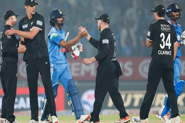 IND vs NZ 2nd ODI: राजकोट में 'अग्निपरीक्षा', जानें पिच क्या असर दिखाएगी,  बल्लेबाज मचाएंगे कहर या गेंदबाजों का होगा जलवा ?