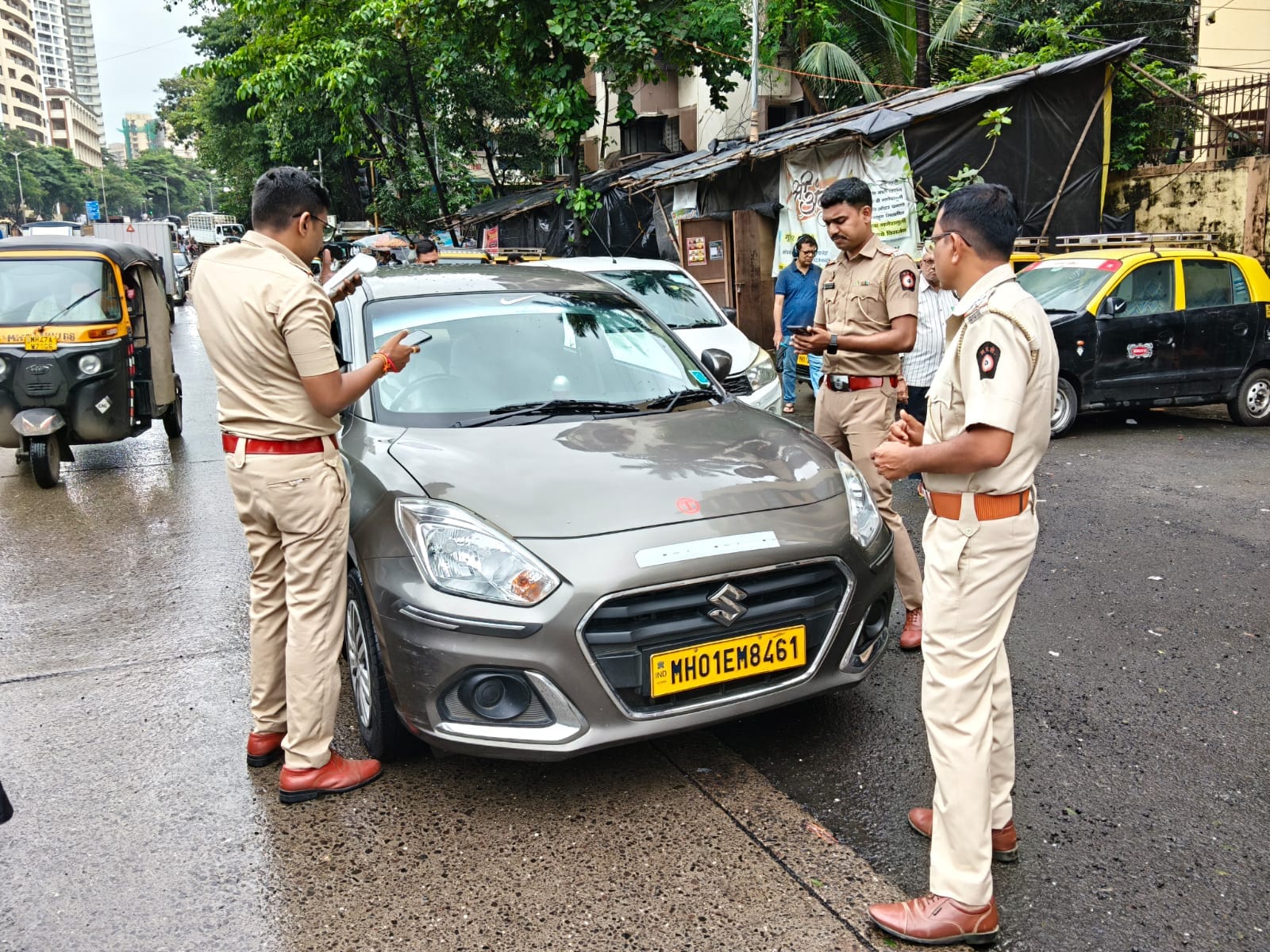App Based-Taxi Services 'Overcharge' Mumbai Commuters Amid Heavy Rains