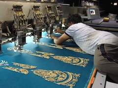 Gas Shortage Triggers Worker Exodus in Surat, Textile Units Hit as Migrants Head Home: Reports