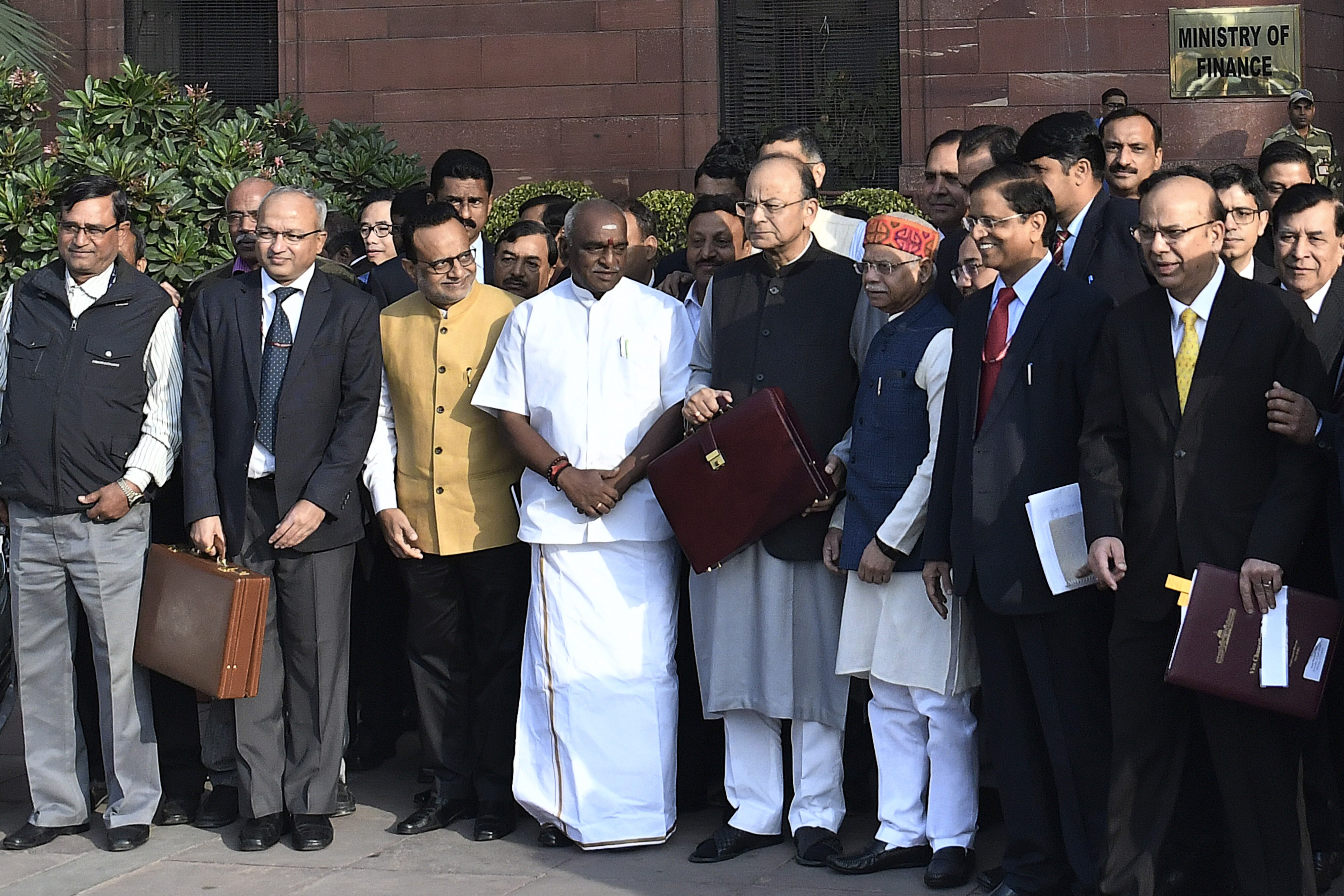 Union Budget 2018: FM Arun Jaitley Says To Study Tax Collections From LTCG Before Addressing STT