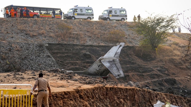 अजित पवार प्लेन क्रैश: वो अंतिम 26 मिनट... अचानक दिखी आग