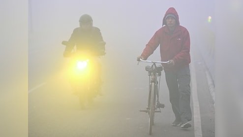 Weather News: दिल्ली NCR में सर्दी ने लगातार चौथे दिन बनाया रिकॉर्ड, यूपी से बिहार तक शीत लहर अभी और सताएगी