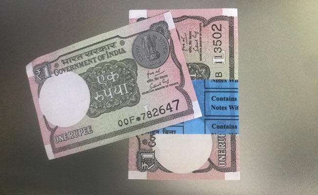 Rupee Rises 7 Paise To Close At 72.68 Against US Dollar