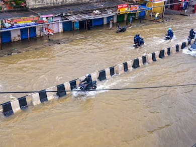 Mumbai Rains: Thane On Orange Alert Till 10 PM, Delhi Government Orders 71 Pothole Repairs