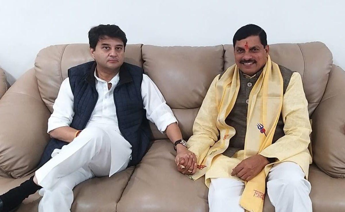 Gwalior Vyapar Mela: मोहन कैबिनेट ने दी राहत; ऑटोमोबाइल पर रोड टैक्स छूट को मंजूरी, सिंधिया ने लिखा था लेटर