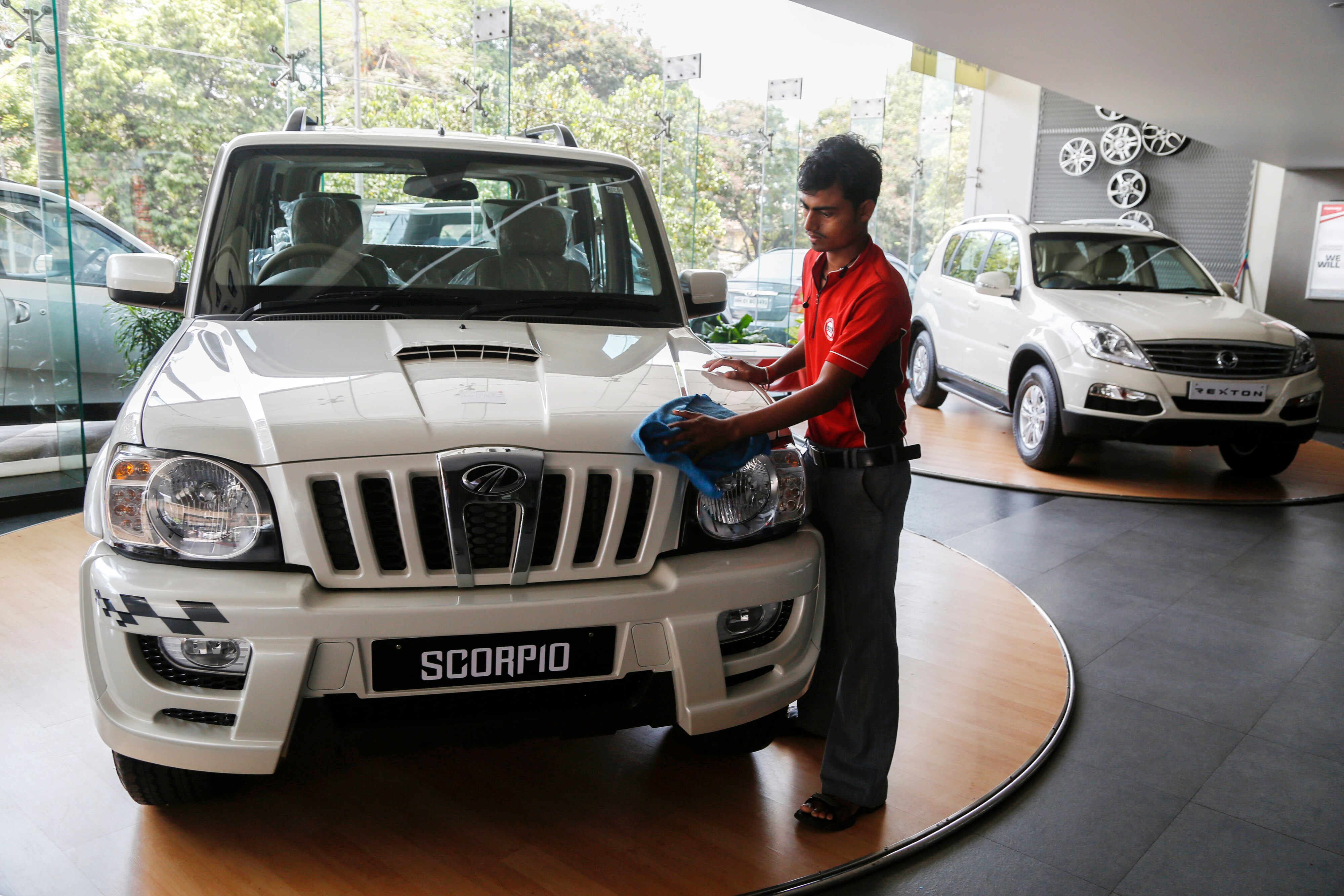 Mahindra & Mahindra Sales Up 10% In March&nbsp;