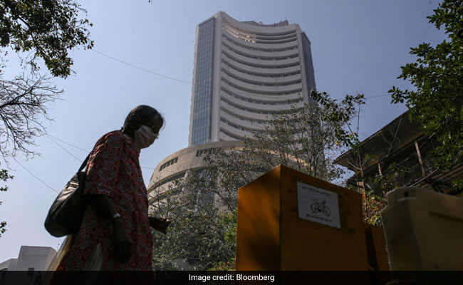 In Peak IPO Frenzy, India Weighs New Rules - Take A Look