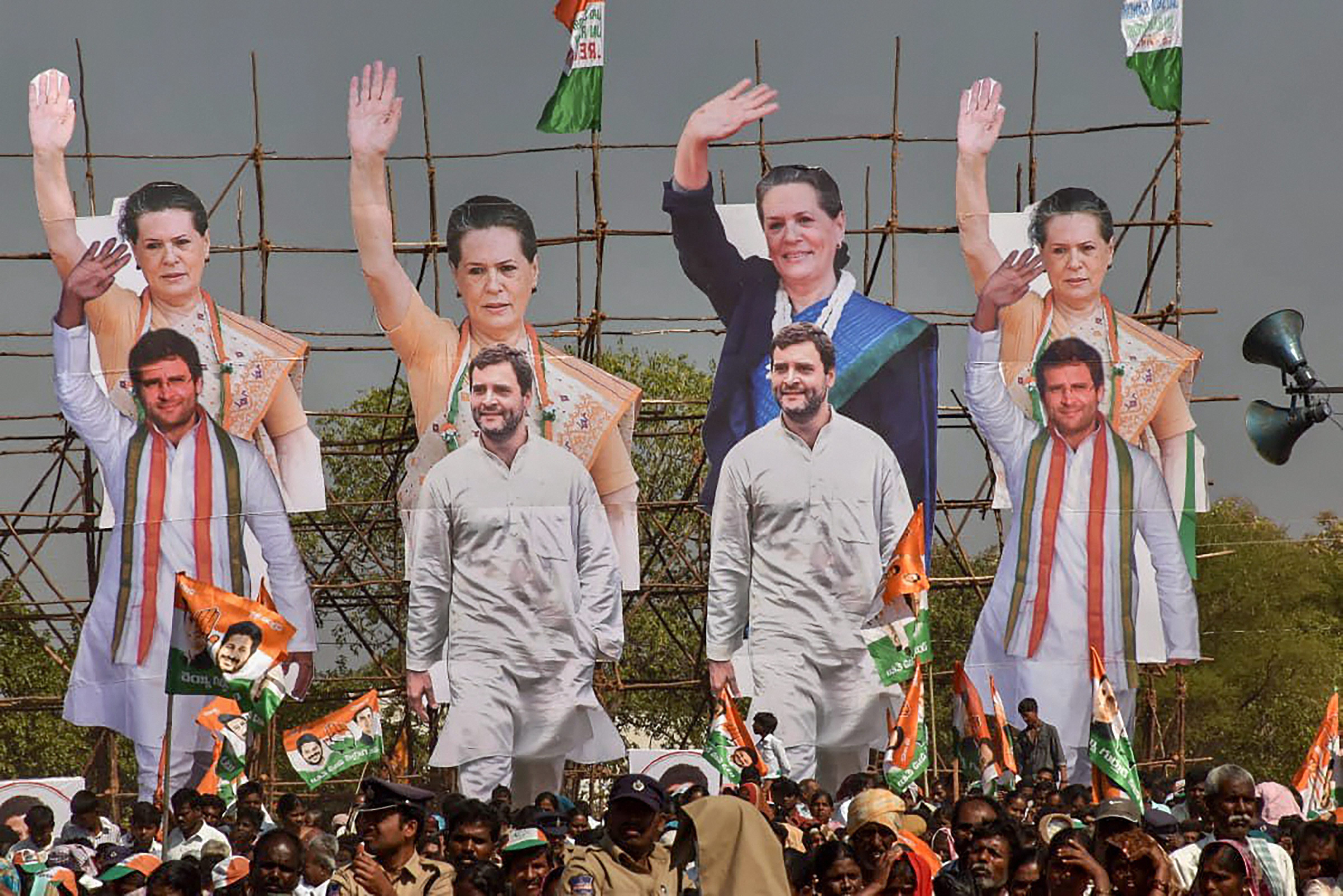 Gandhis&rsquo; SPG Cover Withdrawal Creates A Stir In Lok Sabha