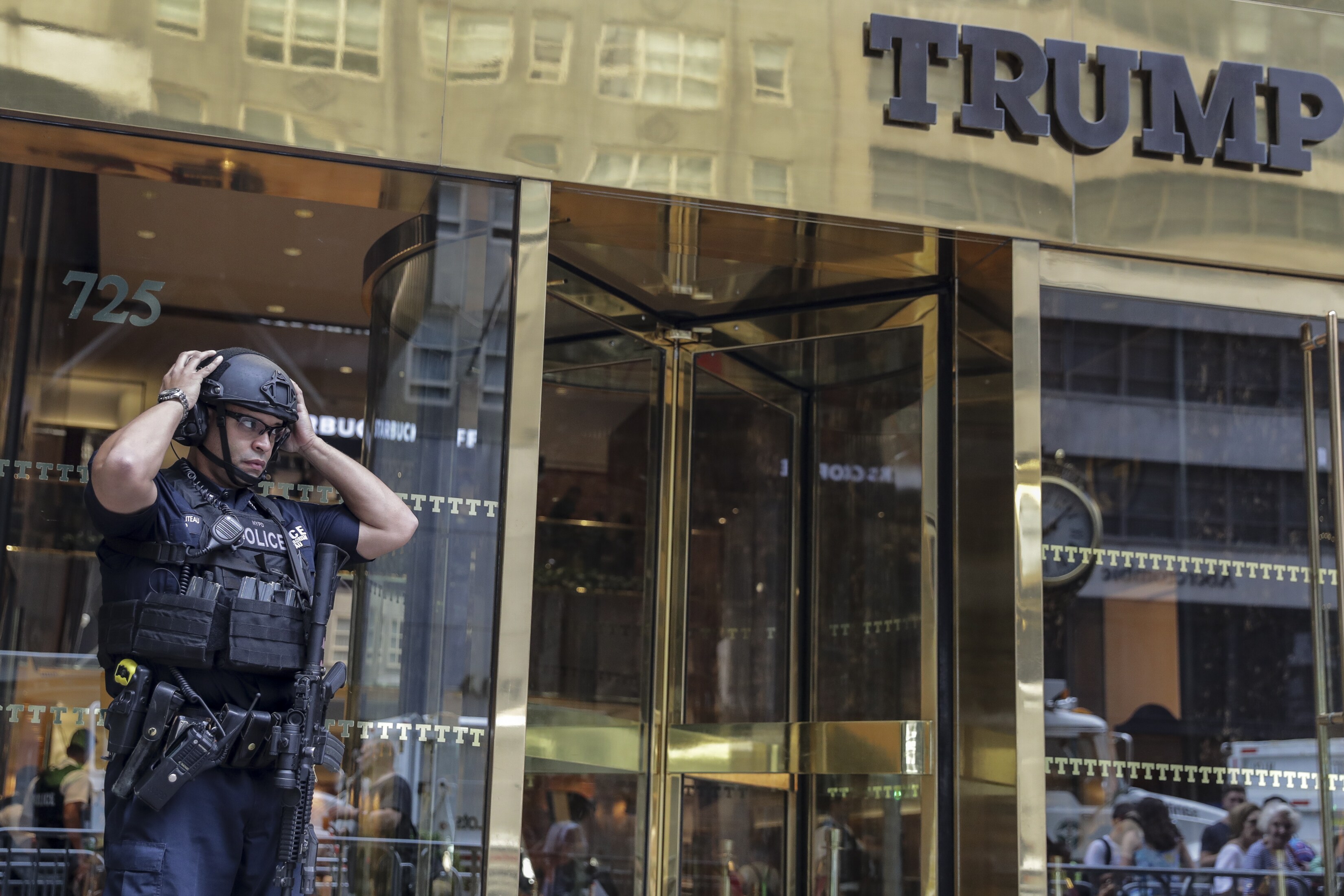 Fire Reported On Top Floor Of Trump Tower In NYC