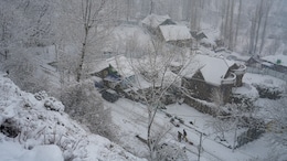 Parts Of Kashmir, Himachal Pradesh Receive Fresh Snowfall, Rains