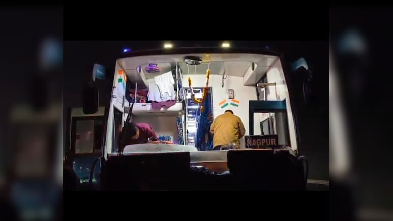 NH-30 पर बदमाशों का तांडव, यात्री बस को रोककर&nbsp;की जमकर&nbsp;तोड़फोड़, चालक-परिचालक पर पथराव, कई घायल