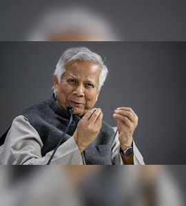 Muhammad Yunus zegt dat de peilingen in Bangladesh op schema liggen nu de aanvallen op minderheden voortduren