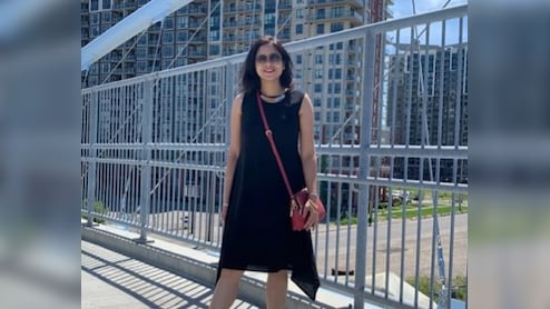 5000 रुपए की नौकरी करती थी महिला, आज खरीद लिया 3 करोड़ का घर, लोगों के लिए मिसाल है ये कहानी